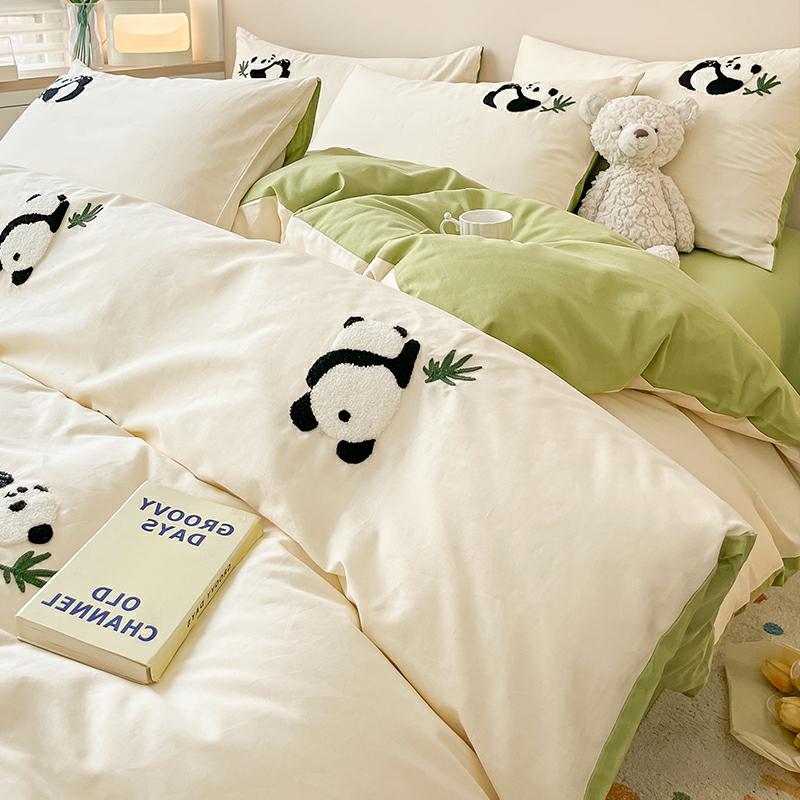 Schattige Panda 100% Katoenen Vierdelige Bedset 2024 Nieuwe Kinderkamer Cartoon Beddengoed Dekbedovertrek En Lakenset  |   Beddengoed Set Van Vier Delen Beddengoed Set Van Vier Delen Beddengoed Set Van Vier Delen